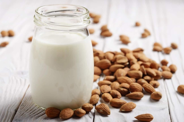 milchersatz mandelmilch